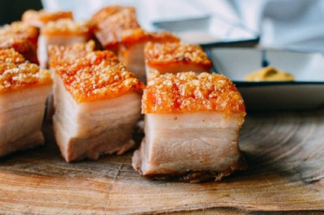 2 cách rán thịt ba chỉ ngon đổi món cho mâm cơm nhà
