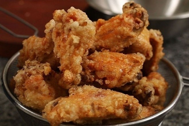 Học làm cánh gà rán ngon theo công thức chuẩn KFC để chiêu đãi cả nhà