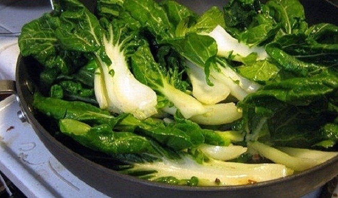 xào rau cải