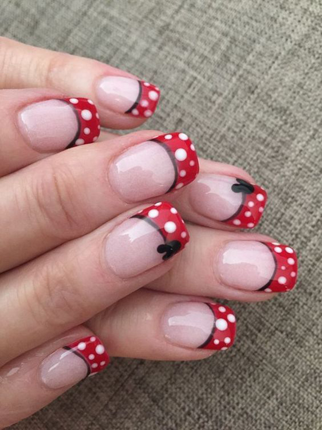 Nail Mickey viền móng đỏ đen đơn giản