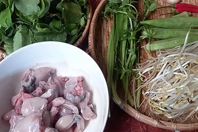 Nguyên liệu nấu nướng canh chua ếch lá giang